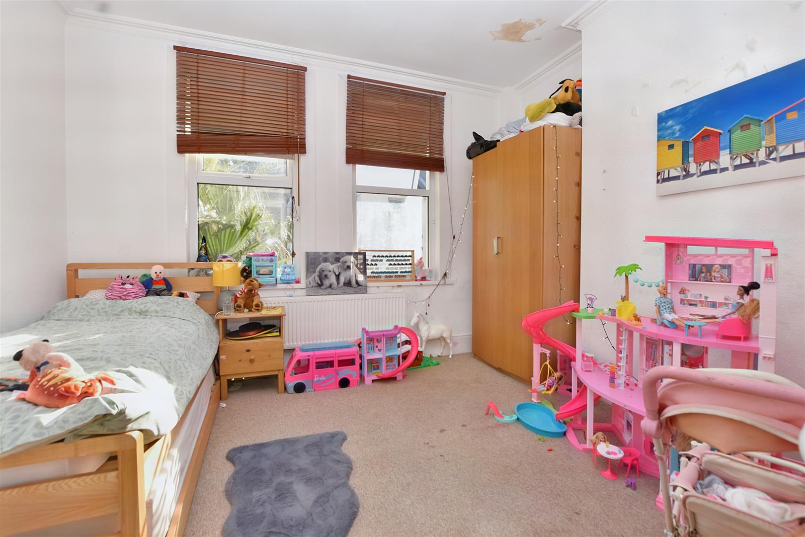 Property Details for Pevensey Road Eastbourne BN22 8AD Town Property